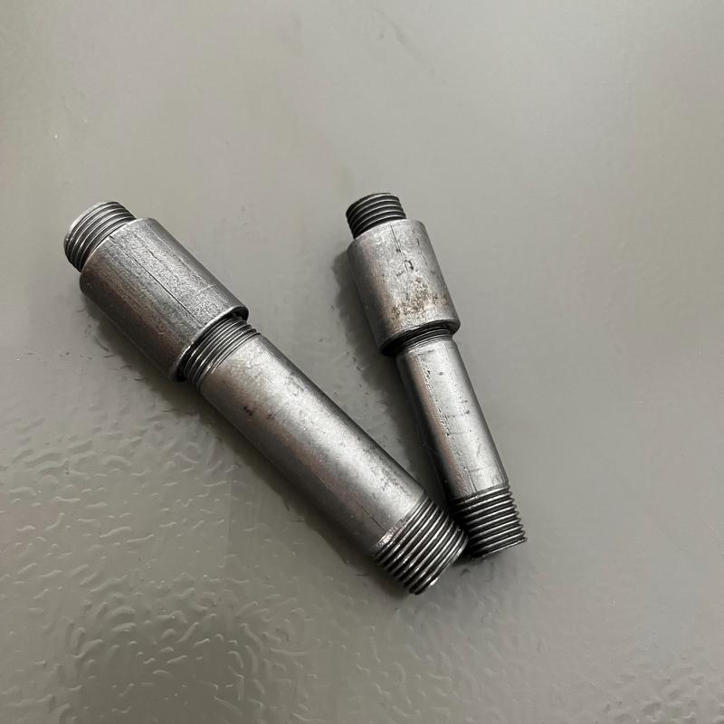 Long screw pipe nipple