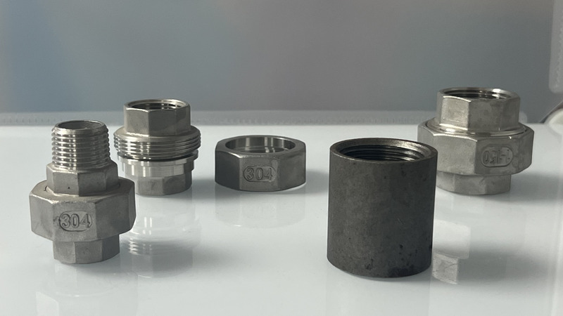 pipe union and coupling